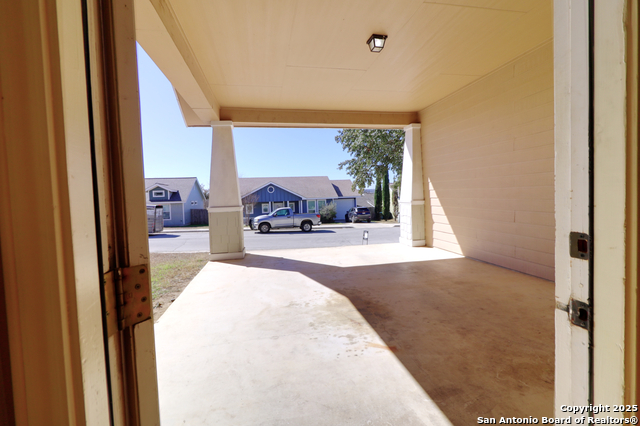 Listing photo id 23 for 136 Jasper Ln