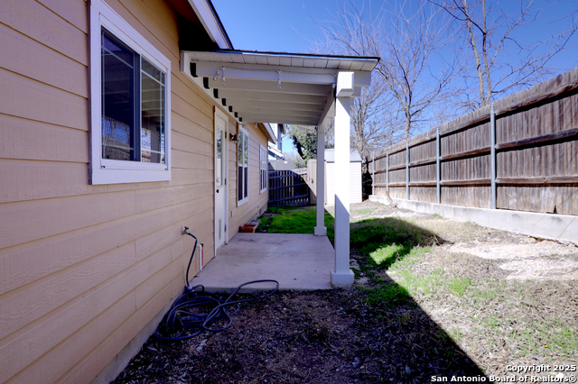 Listing photo id 27 for 136 Jasper Ln