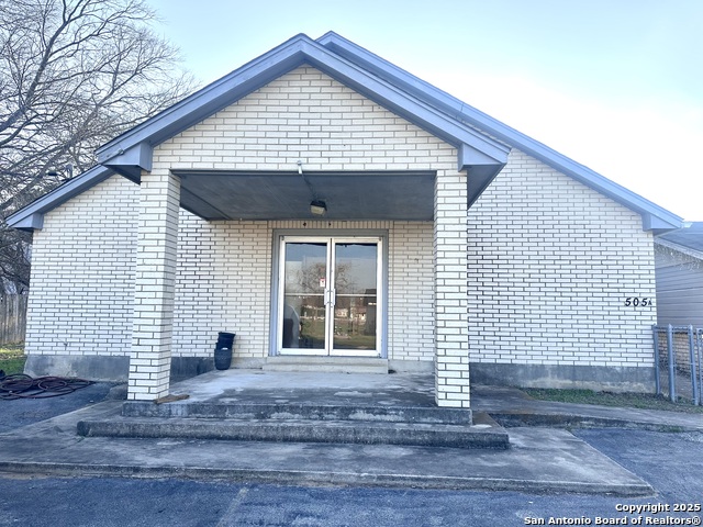 Image 3 of 29 For 505 9th St S