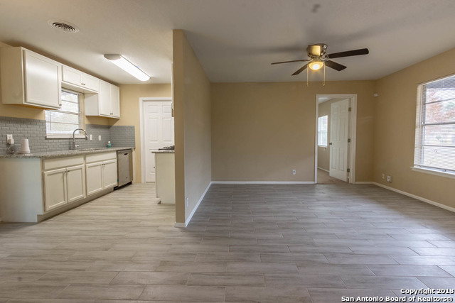 Image 14 of 25 For 6907 Palm Bay