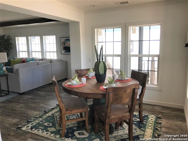 Listing photo id 13 for 4915 Palomino Way