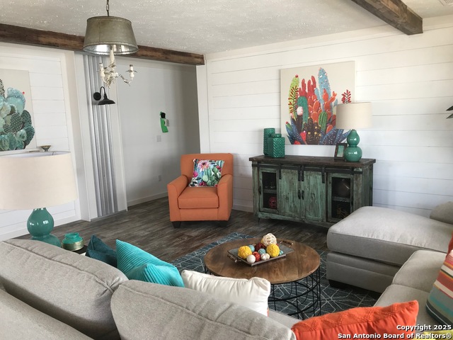 Listing photo id 15 for 4915 Palomino Way