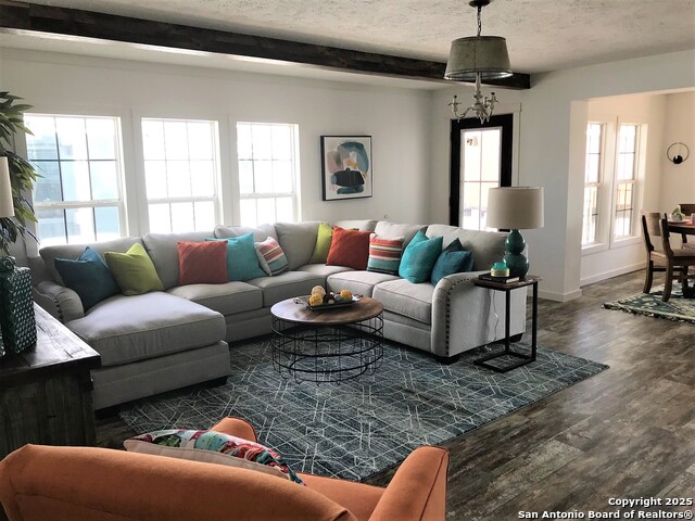 Listing photo id 16 for 4915 Palomino Way