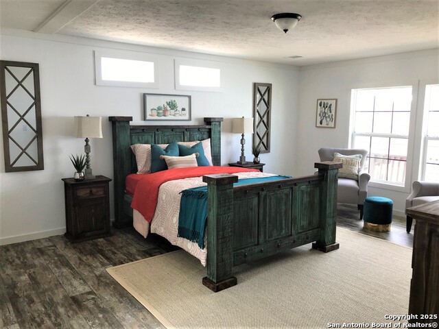 Listing photo id 17 for 4915 Palomino Way