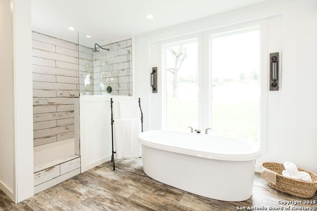 Listing photo id 19 for 4915 Palomino Way