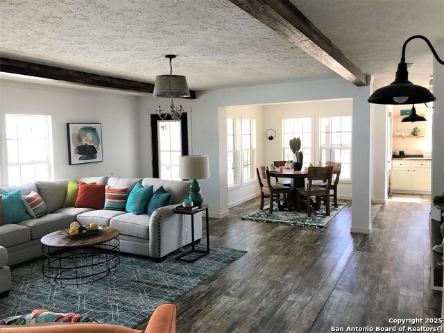 Listing photo id 21 for 4915 Palomino Way