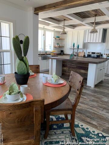 Listing photo id 24 for 4915 Palomino Way