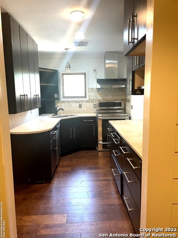 Listing photo id 10 for 13635 Bulverde Rd