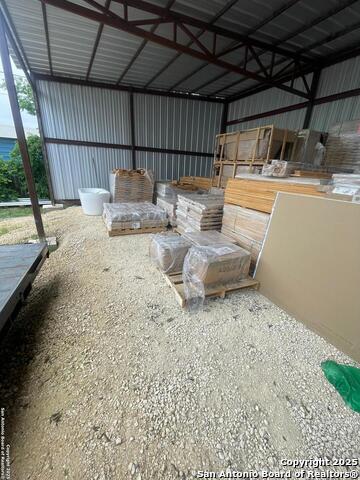 Listing photo id 15 for 13635 Bulverde Rd