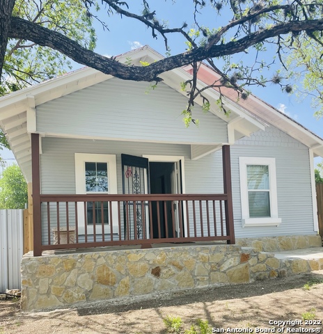 Listing photo id 0 for 13635 Bulverde Rd