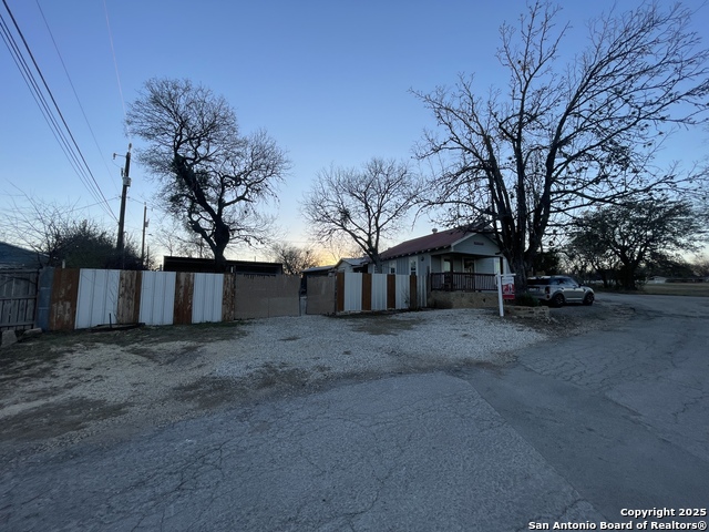 Listing photo id 21 for 13635 Bulverde Rd