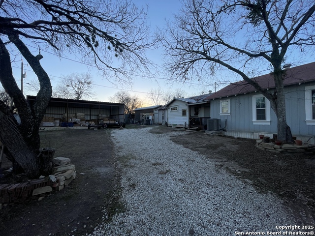 Listing photo id 22 for 13635 Bulverde Rd