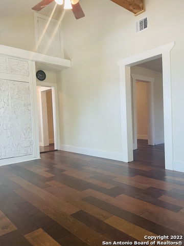 Listing photo id 2 for 13635 Bulverde Rd