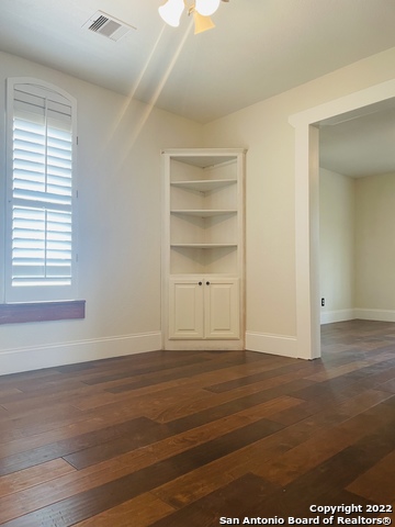 Listing photo id 4 for 13635 Bulverde Rd