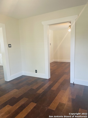 Listing photo id 5 for 13635 Bulverde Rd