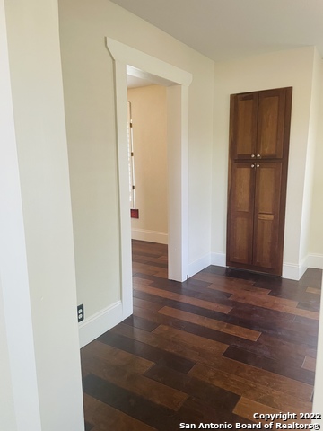 Listing photo id 7 for 13635 Bulverde Rd