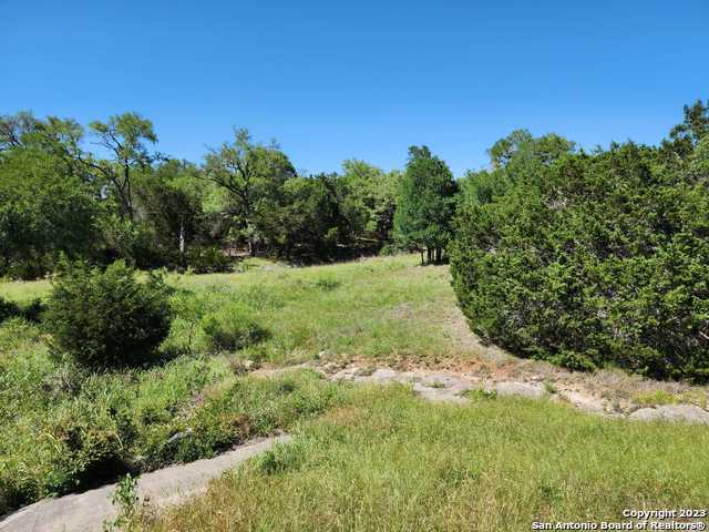 Listing photo id 1 for 5051 Fm 1863
