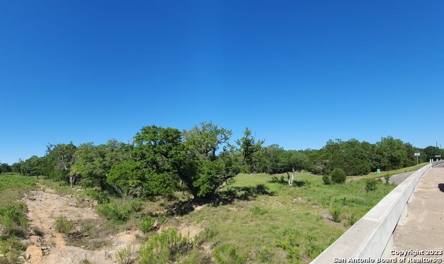 Listing photo id 5 for 5051 Fm 1863