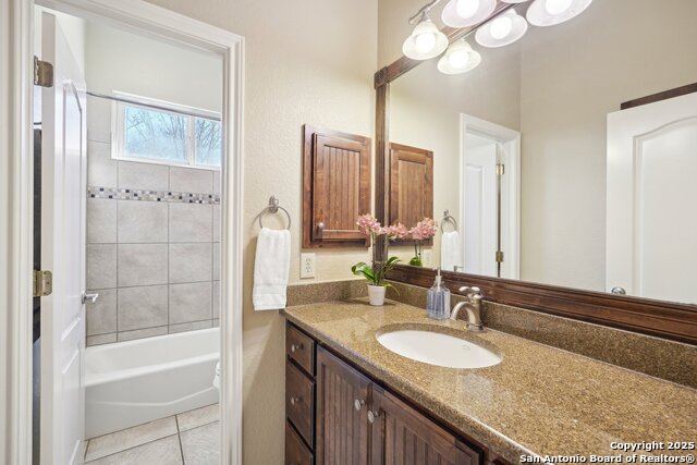 Listing photo id 19 for 326 River Valley Rd