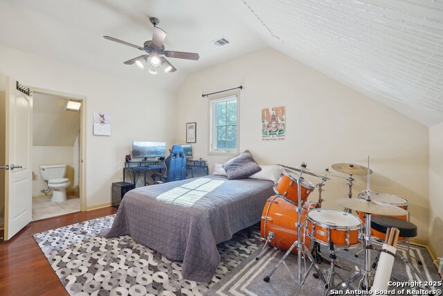 Listing photo id 23 for 326 River Valley Rd