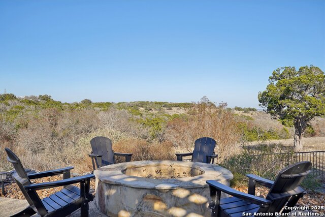 Listing photo id 28 for 326 River Valley Rd