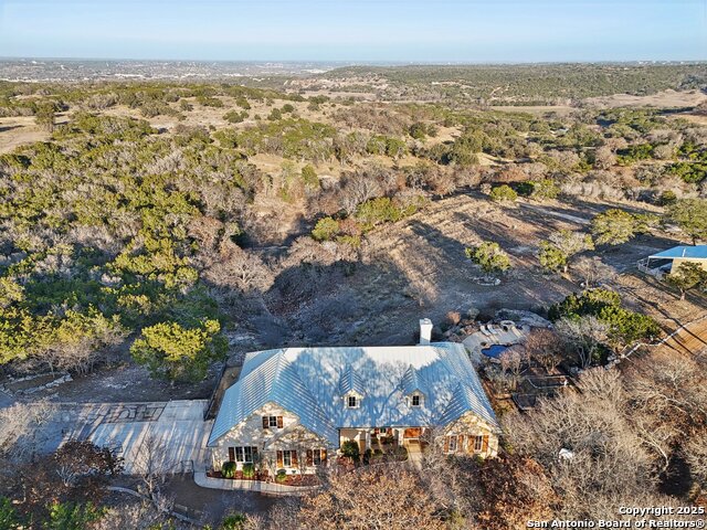Listing photo id 30 for 326 River Valley Rd
