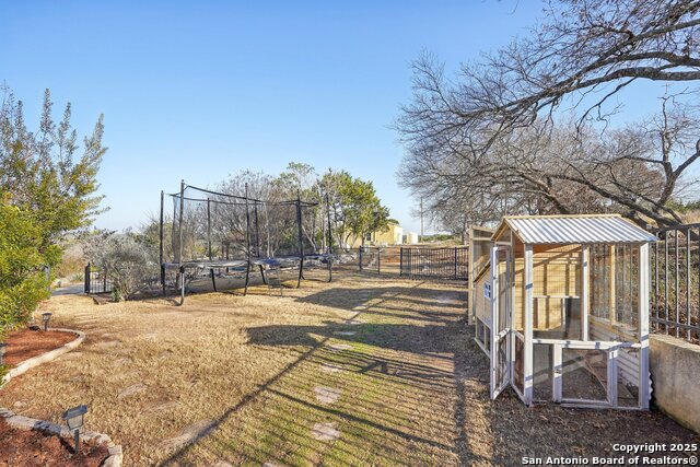 Listing photo id 44 for 326 River Valley Rd