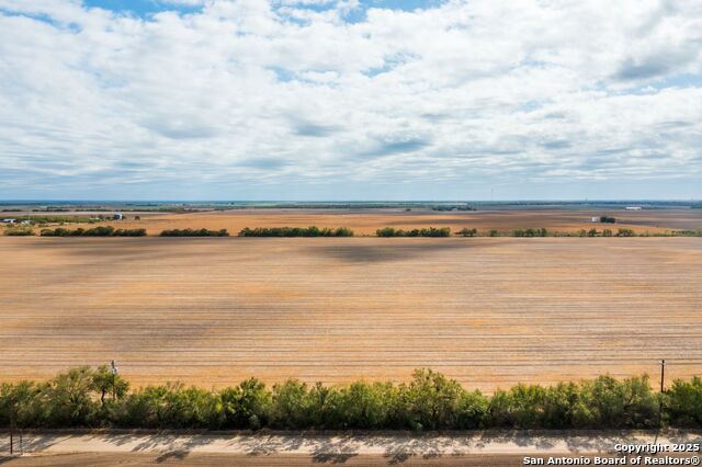 Listing photo id 2 for County Rd 4017 Cr 4017