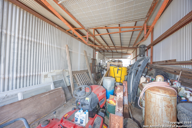 Image 11 of 17 For 6915 Fm 2200