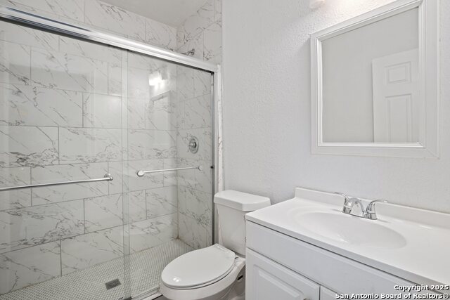 Image 16 of 29 For 204 Vine St  