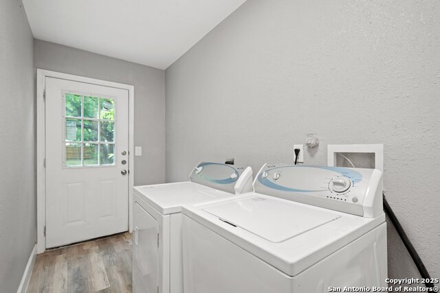 Image 21 of 29 For 204 Vine St  