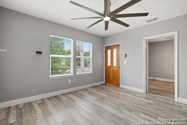 Image 4 of 29 For 204 Vine St  