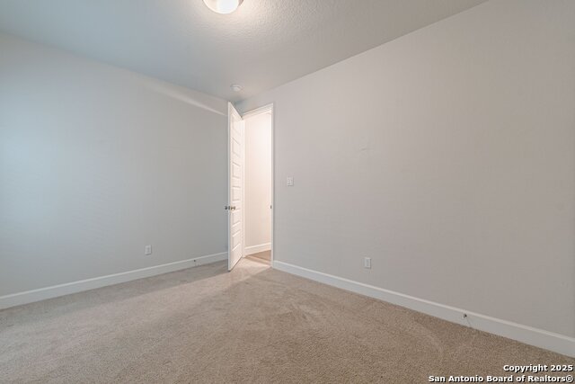 Image 39 of 52 For 9927 Cavvy Trl