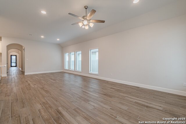 Image 9 of 52 For 9927 Cavvy Trl