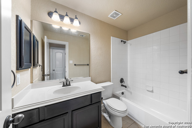 Image 27 of 33 For 12242 Chambers Cv