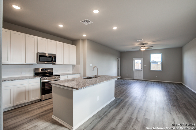 Image 4 of 31 For 2539 Dry Moss Way