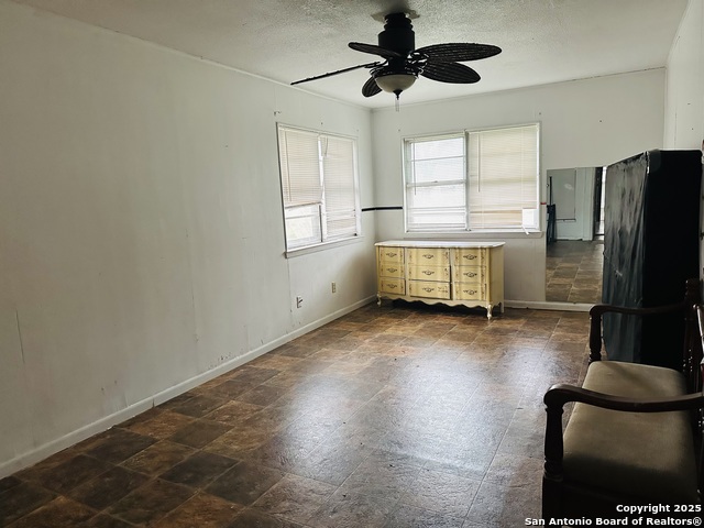 Image 11 of 13 For 209 Lee St  