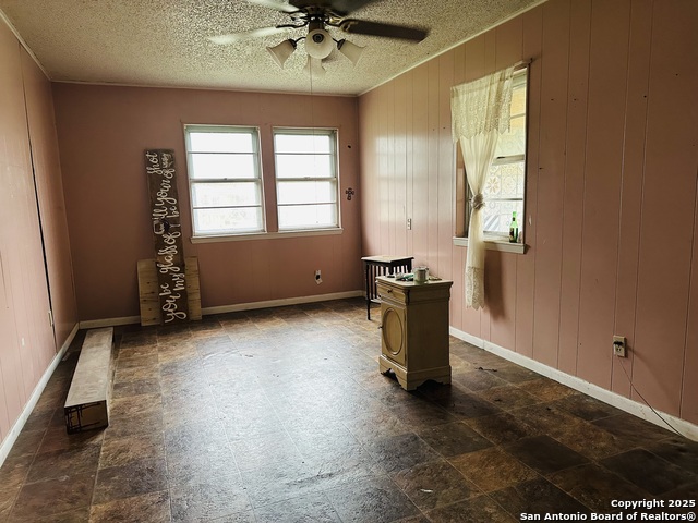 Image 12 of 13 For 209 Lee St  