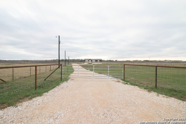 Details for 254 Cr 406  , Floresville, TX 78114