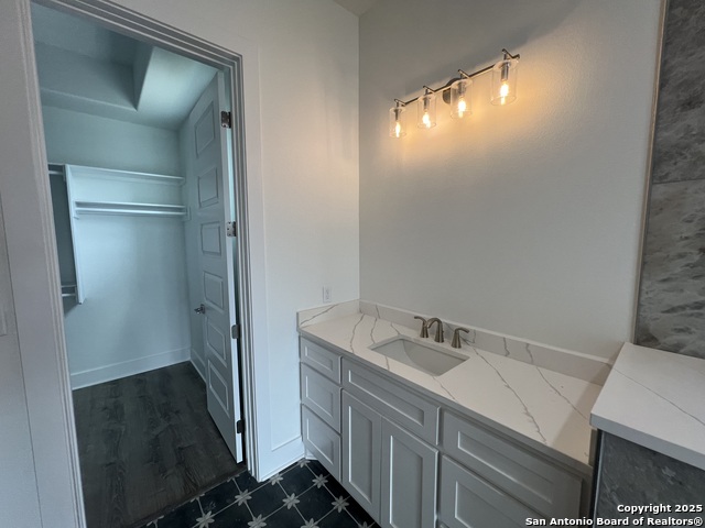 Listing photo id 10 for 13741 Tajamar
