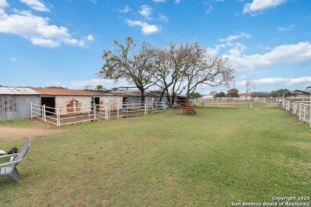 Listing photo id 19 for 12120 Schaefer Rd