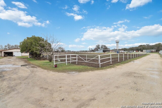 Listing photo id 1 for 12120 Schaefer Rd