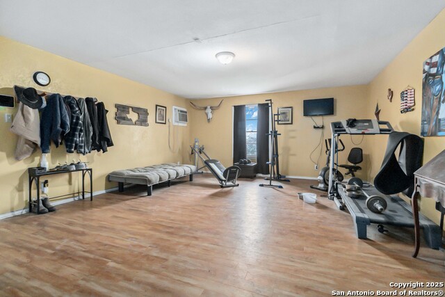Listing photo id 37 for 12120 Schaefer Rd