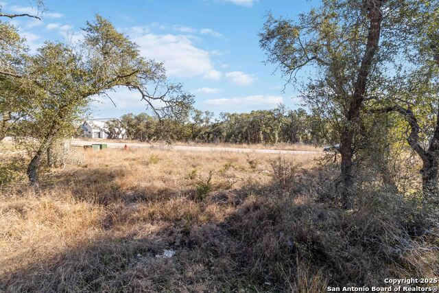 Image 13 of 18 For 716 Live Oak Ridge