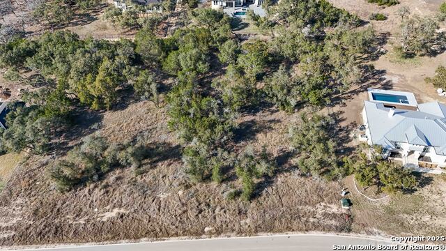 Image 7 of 18 For 716 Live Oak Ridge