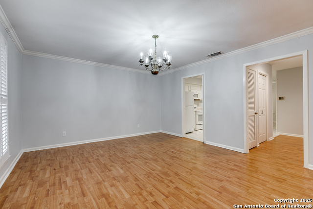Image 5 of 25 For 2611 Eisenhauer Rd  903
