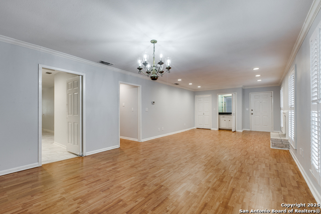 Image 6 of 25 For 2611 Eisenhauer Rd  903