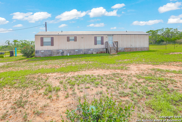 Details for 1325 Cr 773  , Devine, TX 78016