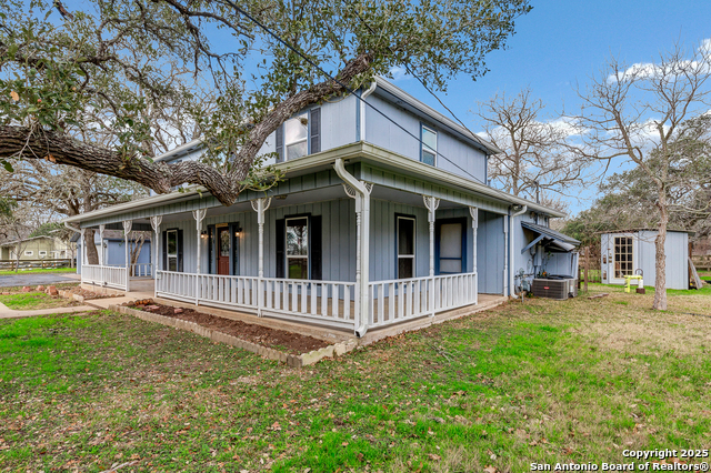 Image 32 of 47 For 119 Isdale