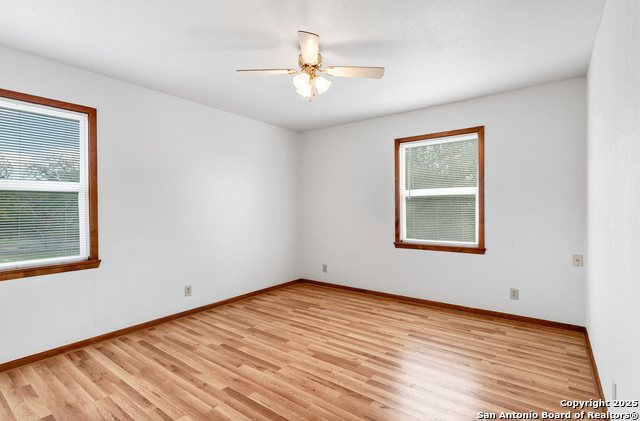 Image 9 of 47 For 119 Isdale